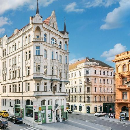 Mooo Downtown Aparthotel Praha Bagian luar foto