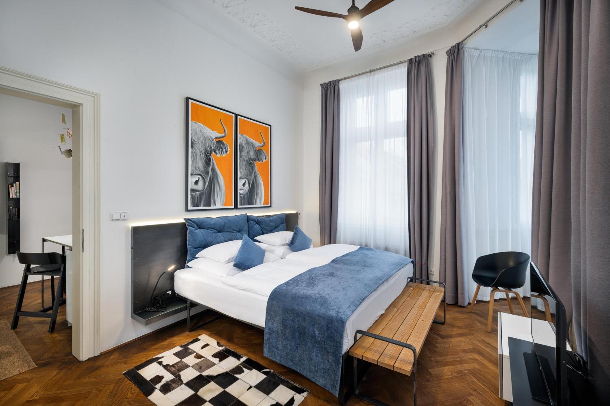 Mooo Downtown Aparthotel Praha Bagian luar foto