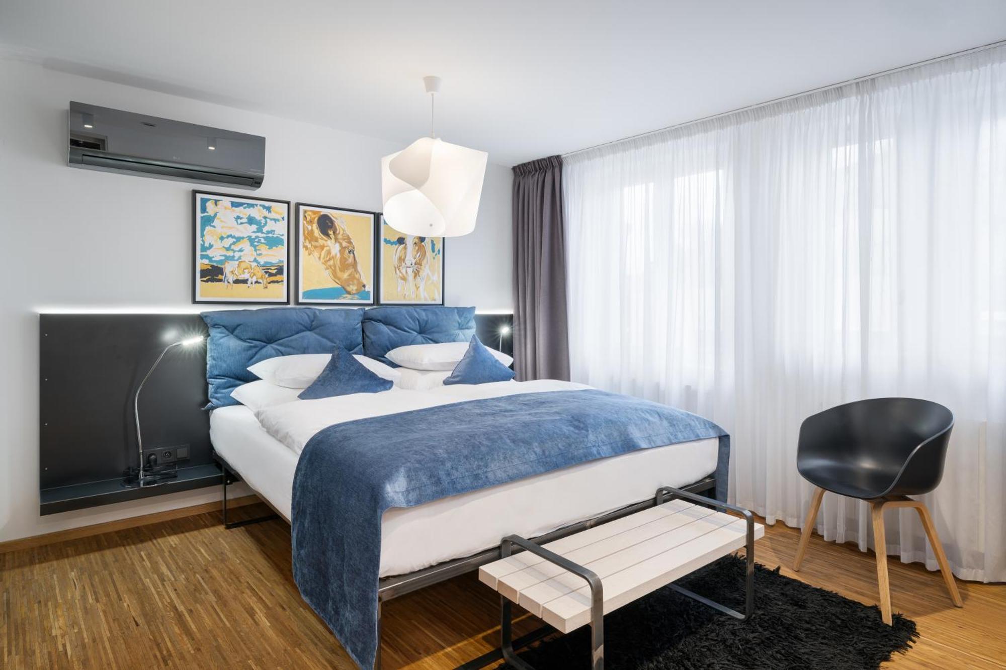 Mooo Downtown Aparthotel Praha Bagian luar foto
