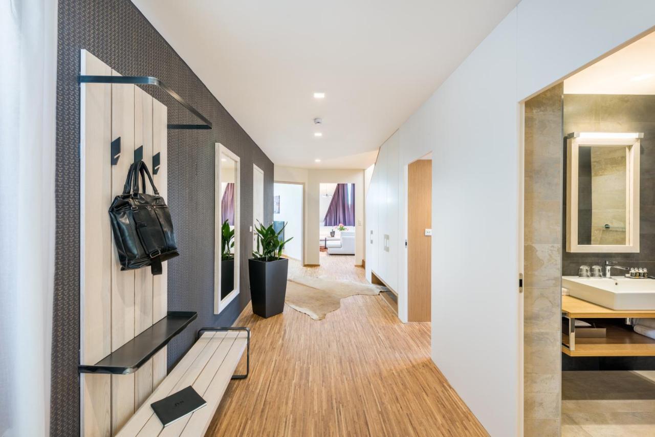 Mooo Downtown Aparthotel Praha Bagian luar foto