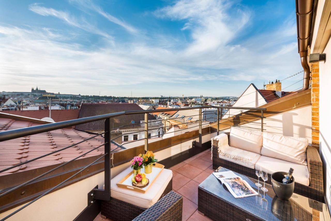 Mooo Downtown Aparthotel Praha Bagian luar foto